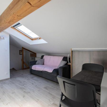Le Coq Charmant Petit Studio En Centre Ville D'Embrun Dış mekan fotoğraf
